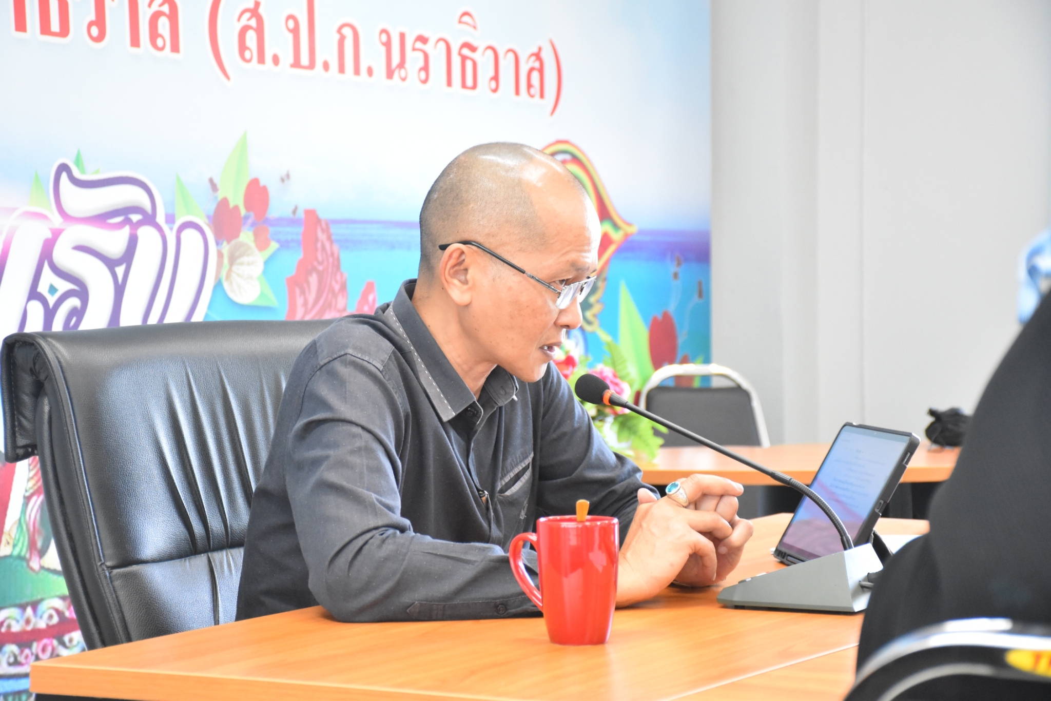 title - รษก.ปทจ.นราธิวาส จัดประชุมประจำเดือน คณะเจ้าหน้าที่ ส.ป.ก.นราธิวาส 